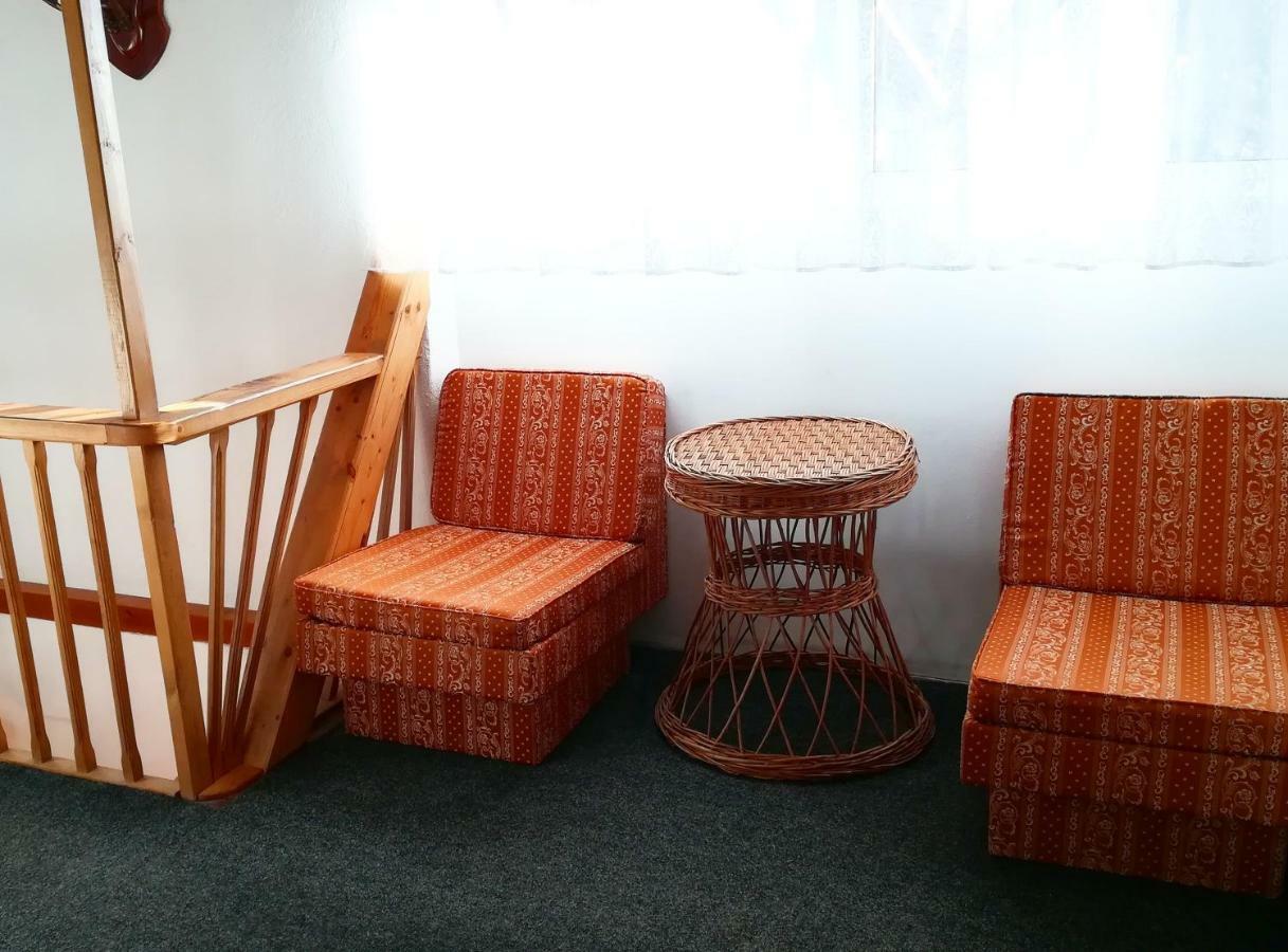 Pensiunea Amo Vălenii de Munte Extérieur photo
